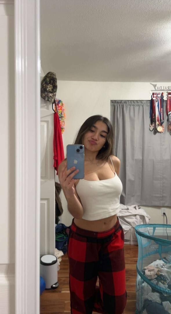 NO PAYMENT REQUIRED- SEXY SINGLE MOM FOR MEET AND FUCK AS LONG AS YOU KNOW HOW TO USE YOUR DICK 🍑🍑💦💦 🍆 - Image 2